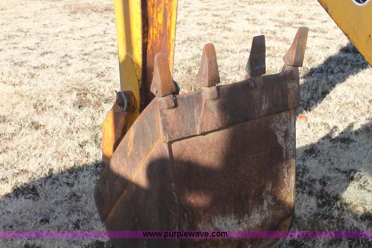 image for item E8250 1991 John Deere 300D backhoe