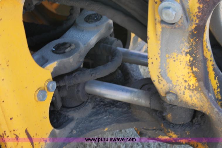 image for item E8250 1991 John Deere 300D backhoe