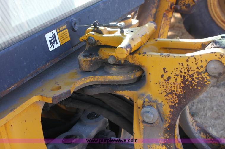 image for item E8250 1991 John Deere 300D backhoe