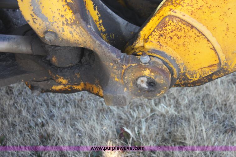 image for item E8250 1991 John Deere 300D backhoe