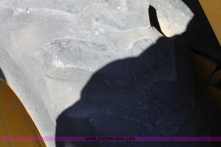 image for item E8250 1991 John Deere 300D backhoe