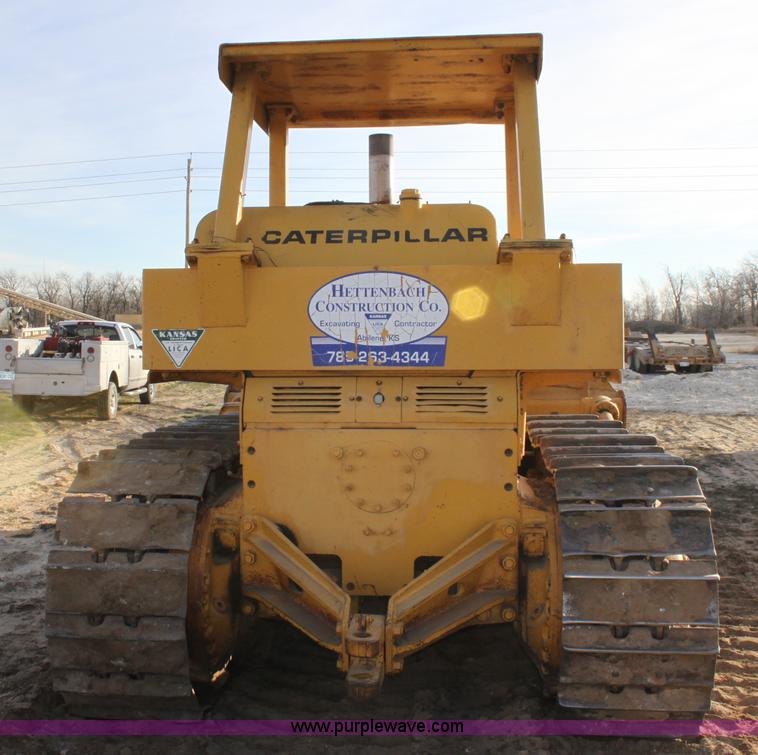 image for item E8258 1968 Caterpillar D8H dozer