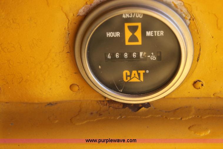 image for item E8258 1968 Caterpillar D8H dozer