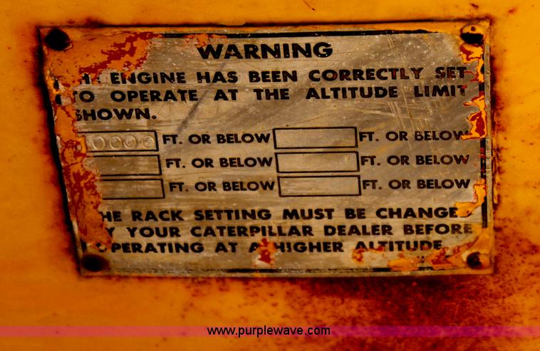 image for item E8258 1968 Caterpillar D8H dozer