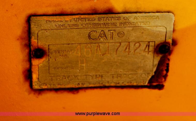 image for item E8258 1968 Caterpillar D8H dozer