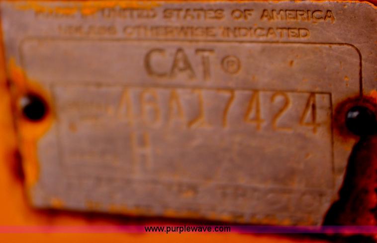 image for item E8258 1968 Caterpillar D8H dozer