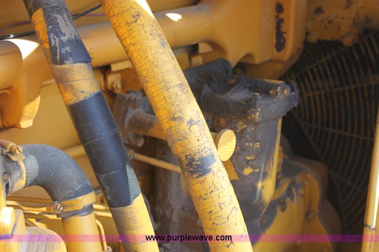 image for item E8258 1968 Caterpillar D8H dozer
