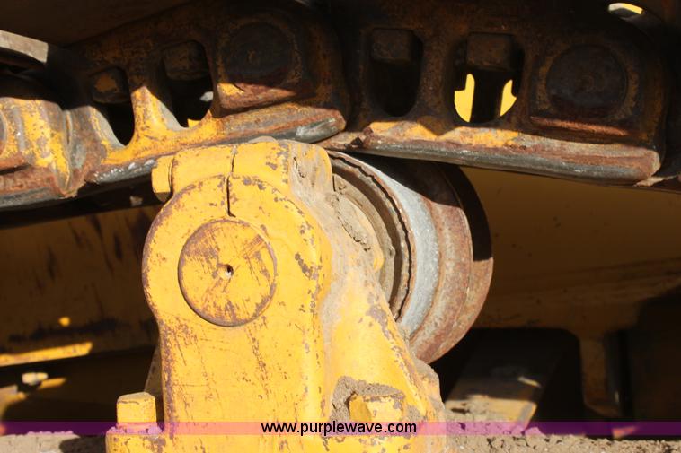 image for item E8258 1968 Caterpillar D8H dozer