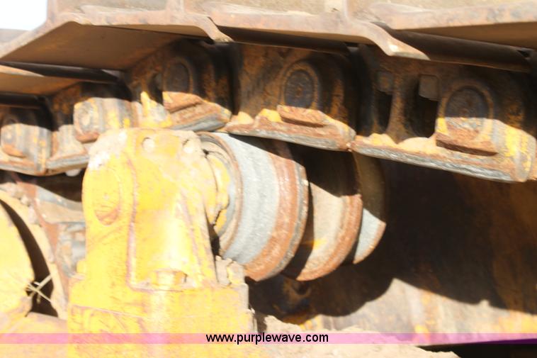 image for item E8258 1968 Caterpillar D8H dozer