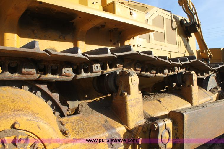 image for item E8258 1968 Caterpillar D8H dozer