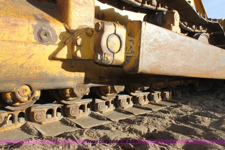 image for item E8258 1968 Caterpillar D8H dozer