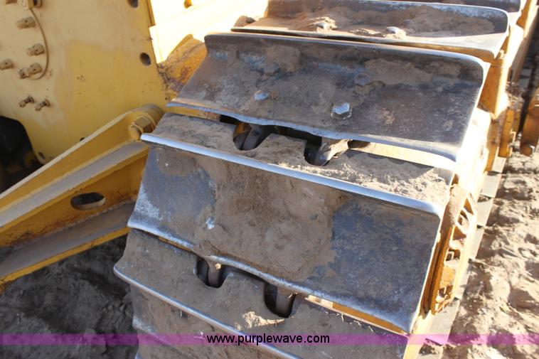 image for item E8258 1968 Caterpillar D8H dozer