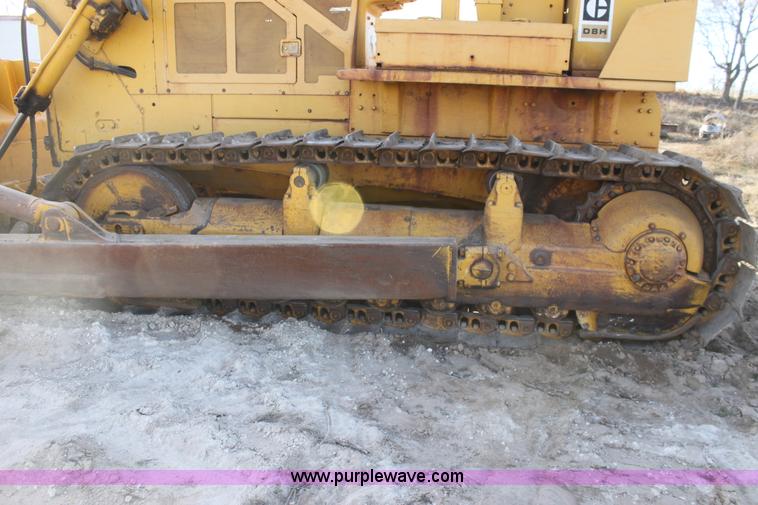 image for item E8258 1968 Caterpillar D8H dozer