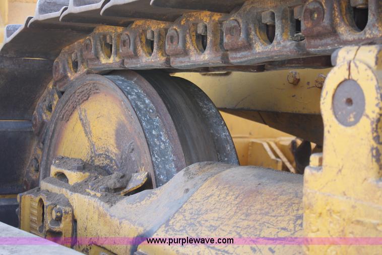 image for item E8258 1968 Caterpillar D8H dozer