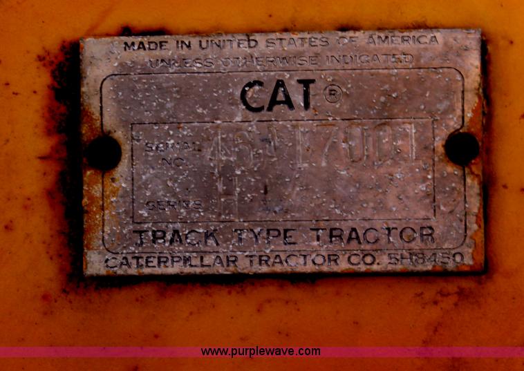 image for item E8259 1967 Caterpillar D8H dozer