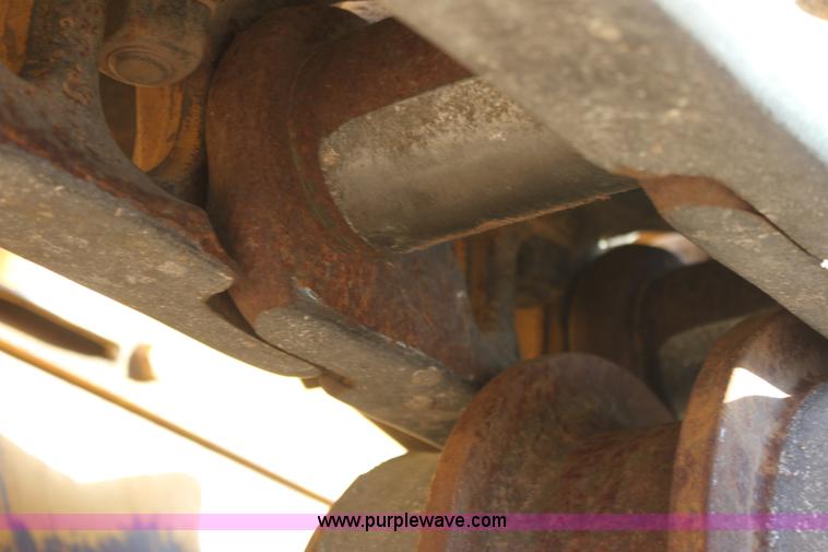 image for item E8259 1967 Caterpillar D8H dozer