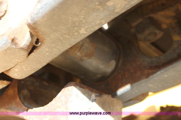 image for item E8259 1967 Caterpillar D8H dozer