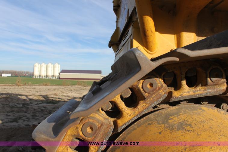 image for item E8259 1967 Caterpillar D8H dozer