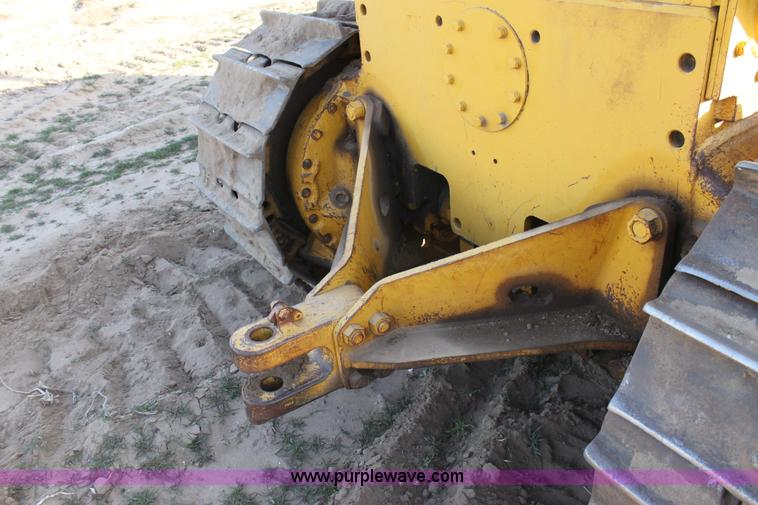 image for item E8259 1967 Caterpillar D8H dozer