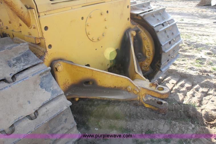 image for item E8259 1967 Caterpillar D8H dozer