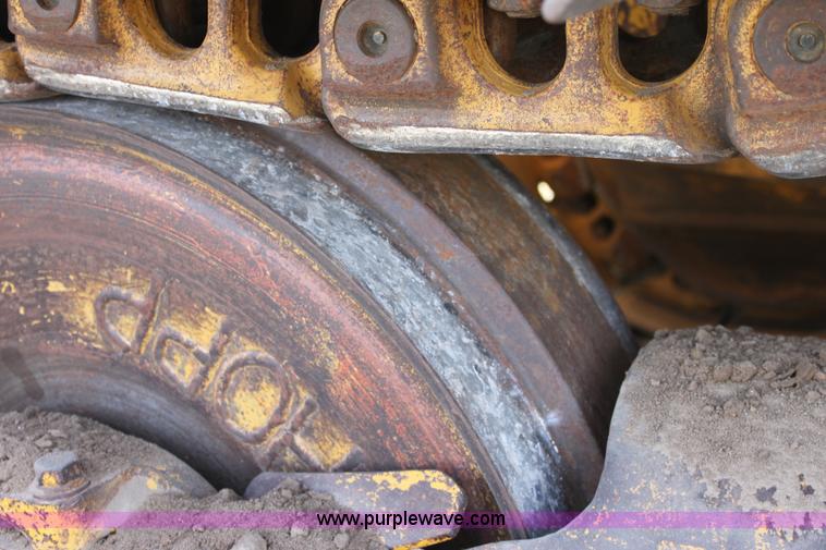 image for item E8259 1967 Caterpillar D8H dozer