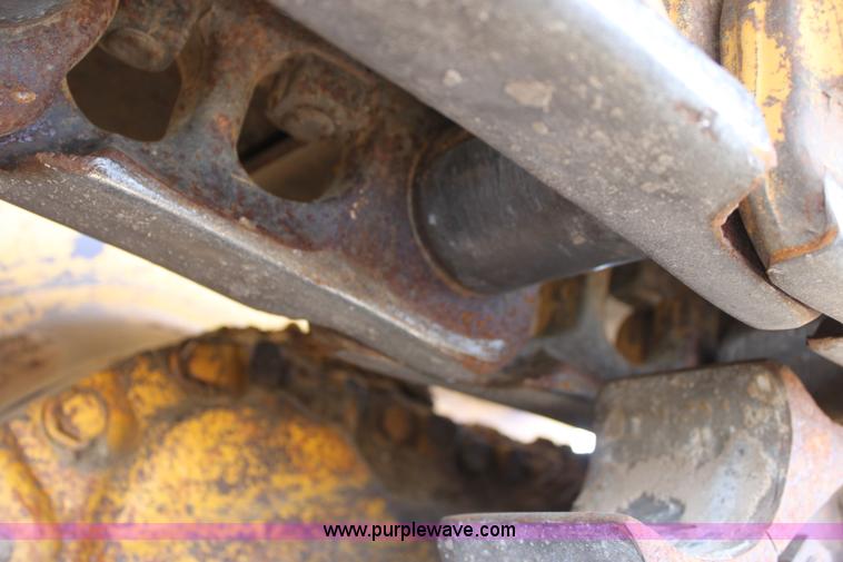 image for item E8259 1967 Caterpillar D8H dozer