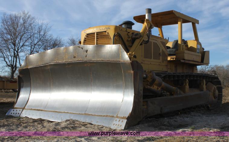 image for item E8259 1967 Caterpillar D8H dozer
