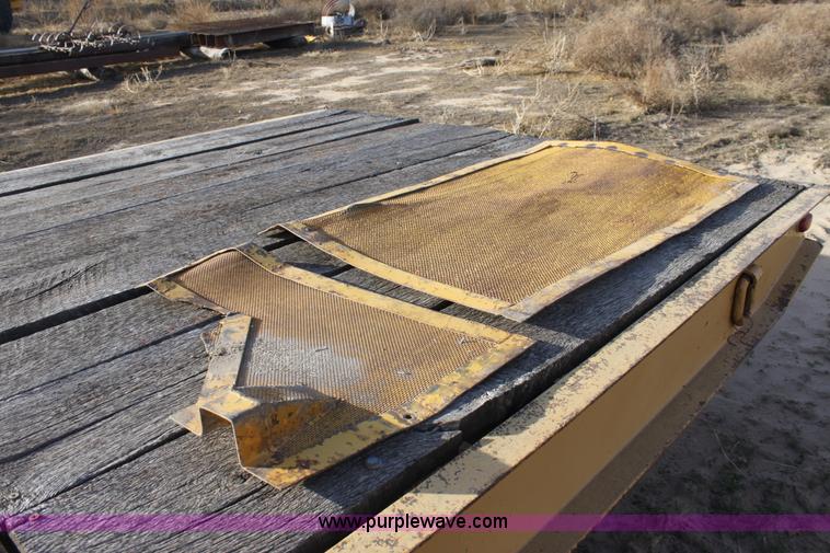 image for item E8259 1967 Caterpillar D8H dozer