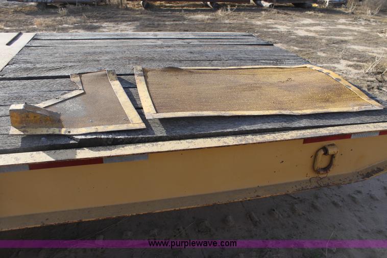 image for item E8259 1967 Caterpillar D8H dozer