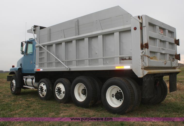 image for item F2712 1998 Volvo WG dump truck