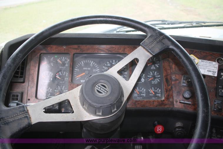 image for item F2712 1998 Volvo WG dump truck