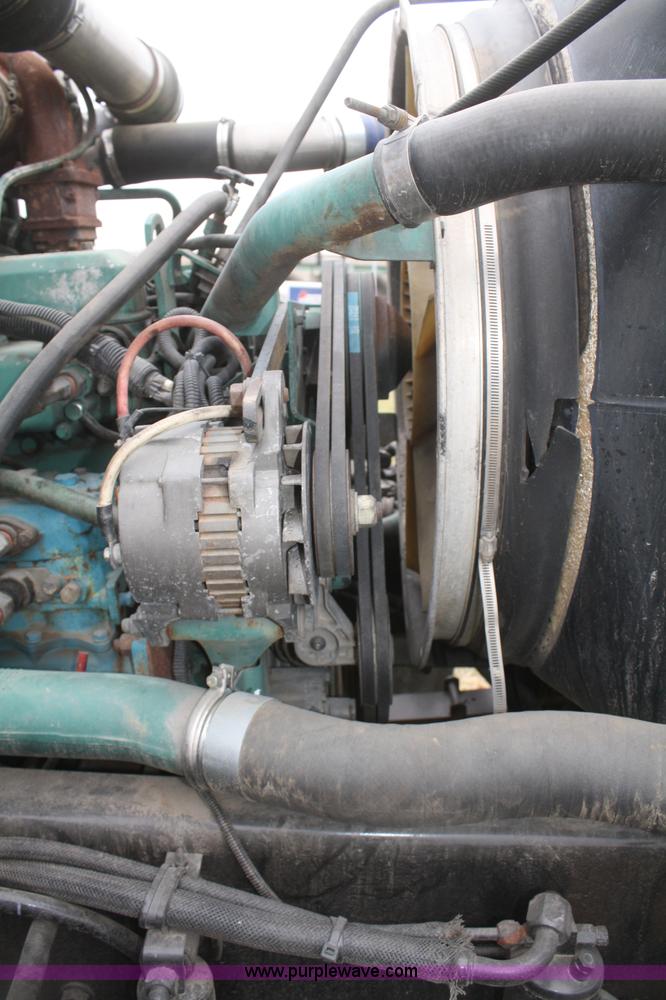 image for item F2712 1998 Volvo WG dump truck