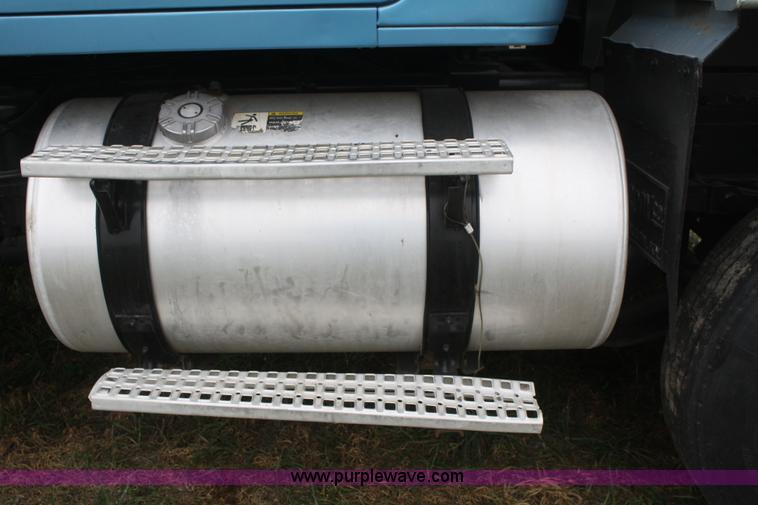 image for item F2712 1998 Volvo WG dump truck