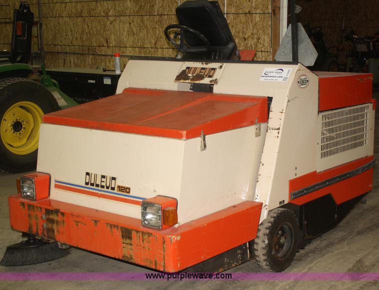 image for item F2905 Dulevo 120 floor sweeper