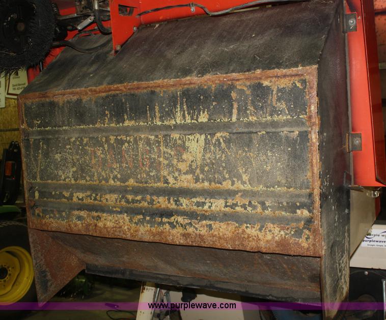 image for item F2905 Dulevo 120 floor sweeper