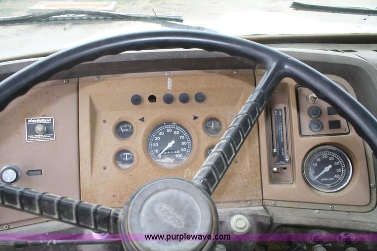 image for item F2910 1974 Ford 800 crane truck