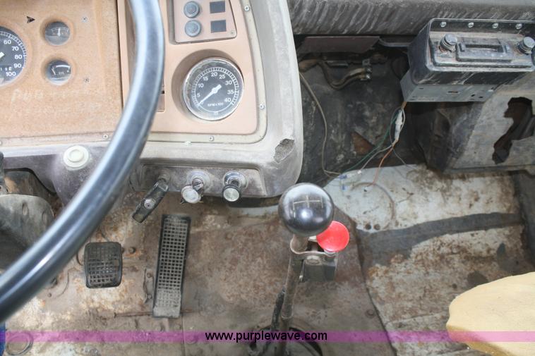 image for item F2910 1974 Ford 800 crane truck