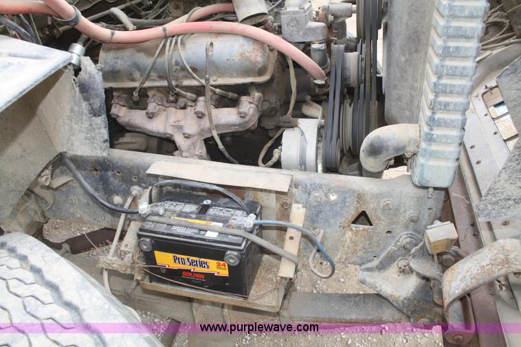 image for item F2910 1974 Ford 800 crane truck