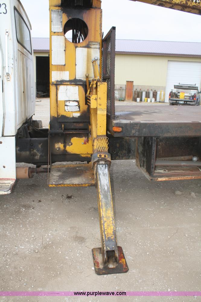 image for item F2910 1974 Ford 800 crane truck
