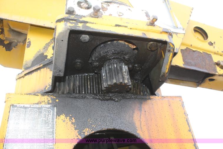 image for item F2910 1974 Ford 800 crane truck