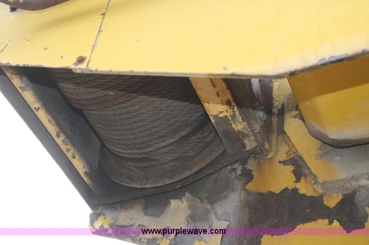image for item F2910 1974 Ford 800 crane truck