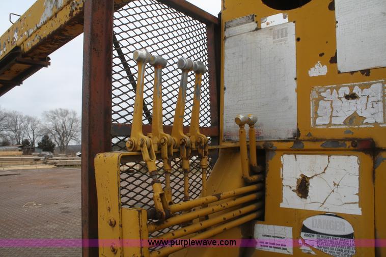 image for item F2910 1974 Ford 800 crane truck