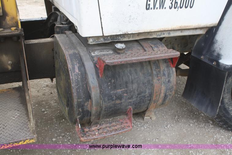 image for item F2910 1974 Ford 800 crane truck
