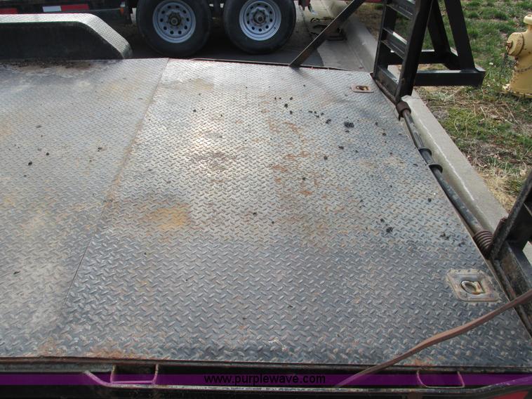 image for item F4057 2008 Maxey 20' car hauler trailer