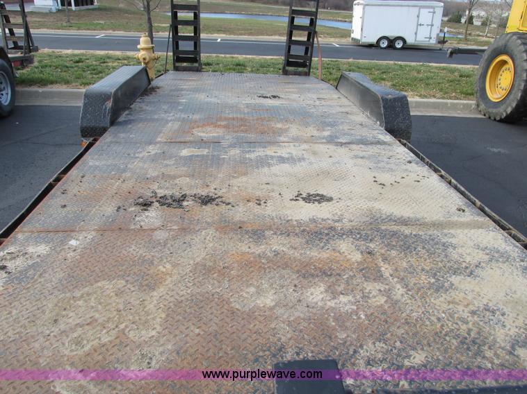 image for item F4057 2008 Maxey 20' car hauler trailer