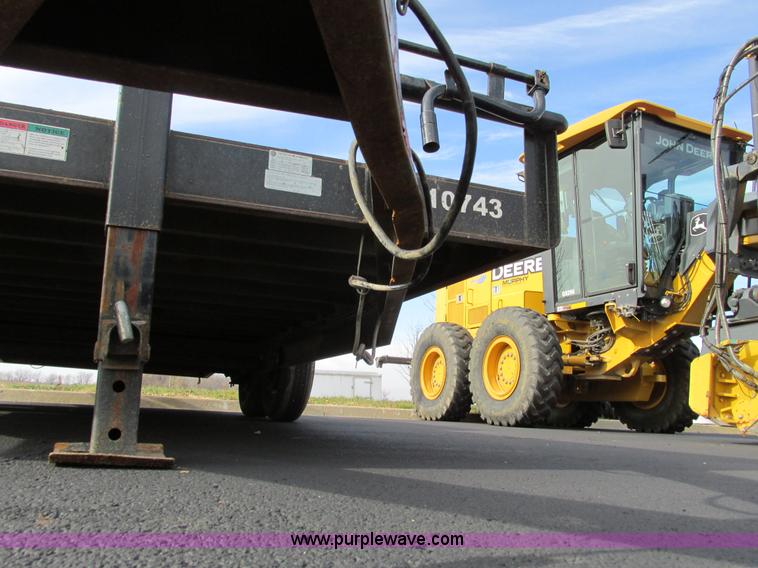 image for item F4057 2008 Maxey 20' car hauler trailer