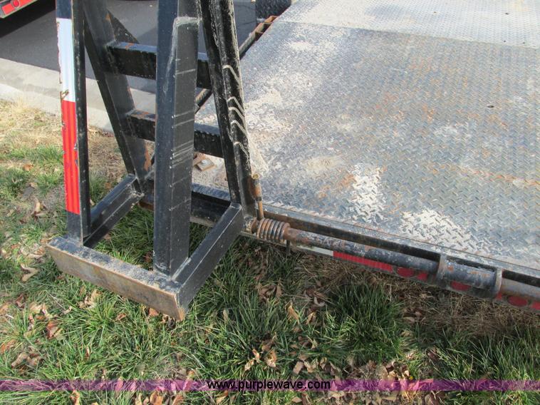 image for item F4058 2008 Maxey 20' car hauler trailer