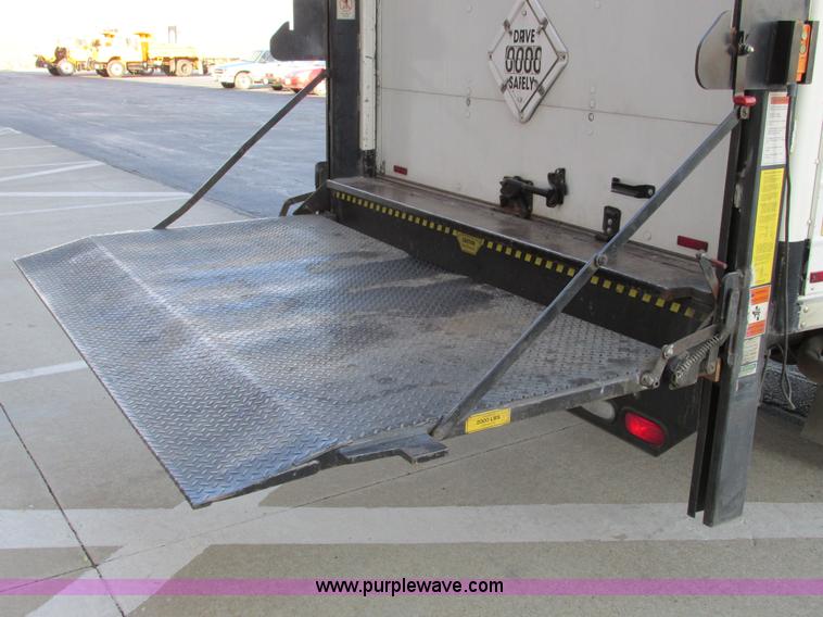 image for item F4059 2002 Ford F550 XL Super Duty box truck