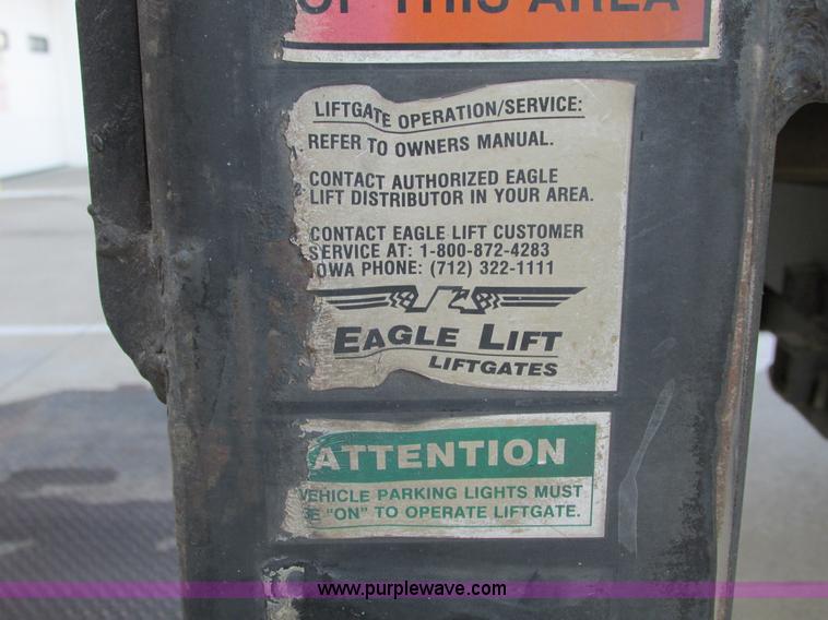 image for item F4059 2002 Ford F550 XL Super Duty box truck