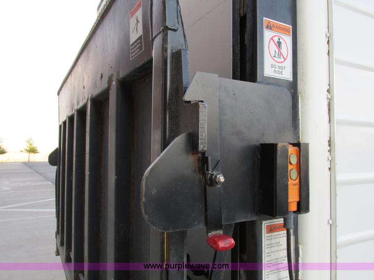 image for item F4059 2002 Ford F550 XL Super Duty box truck